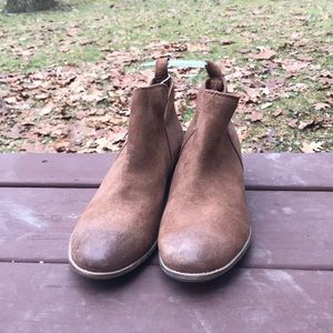 6 1/2 size dress boots brown/tan American eagles